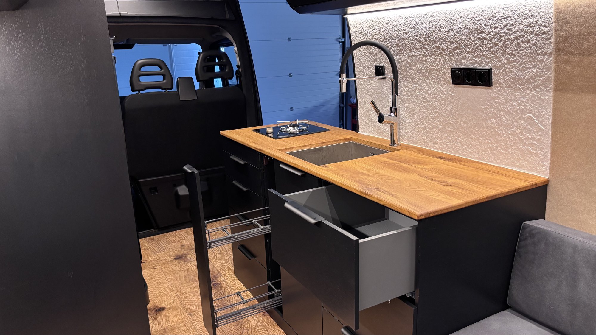 Iveco Camper Conversion detail 14