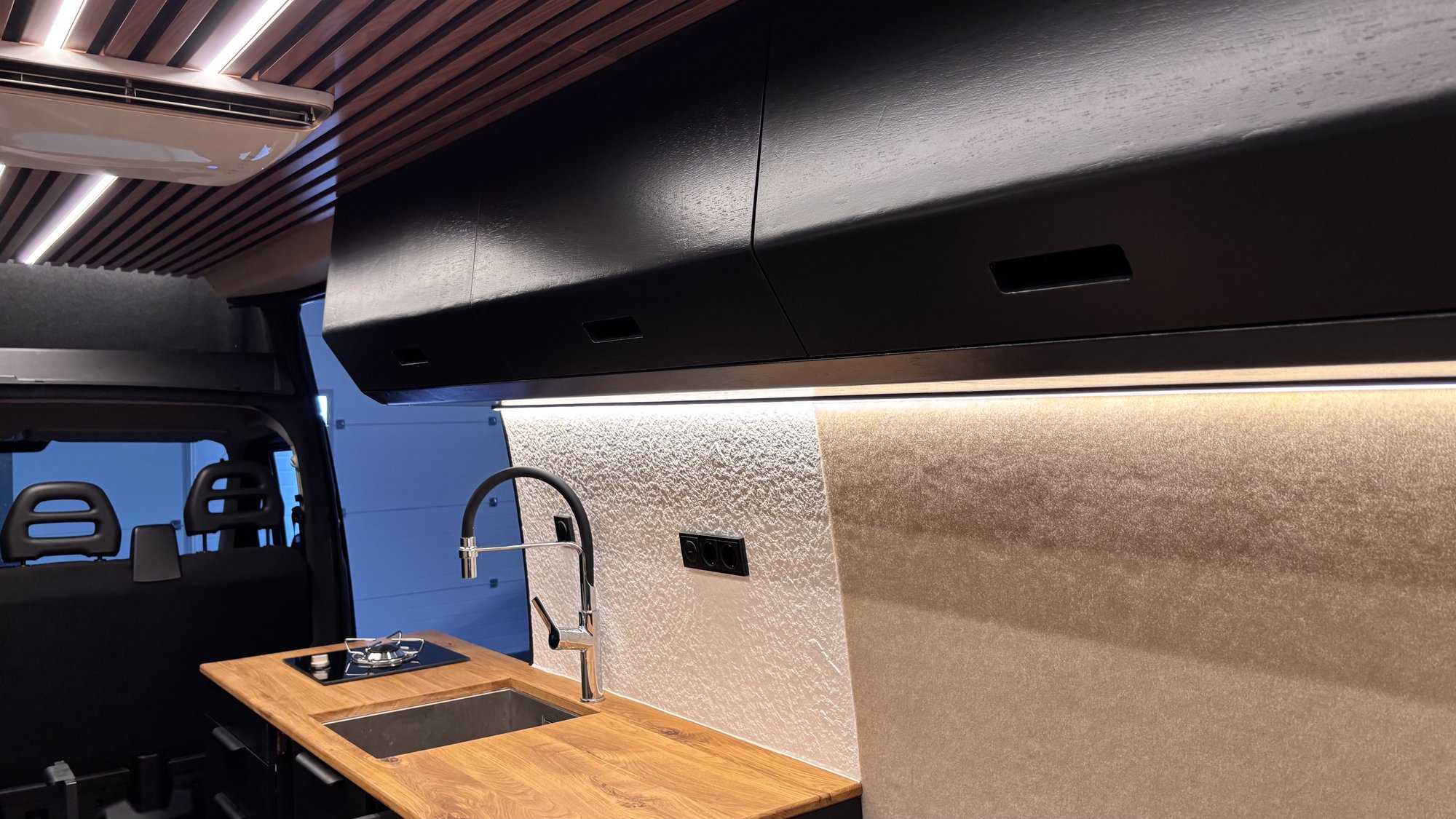 Iveco Camper Conversion detail 15