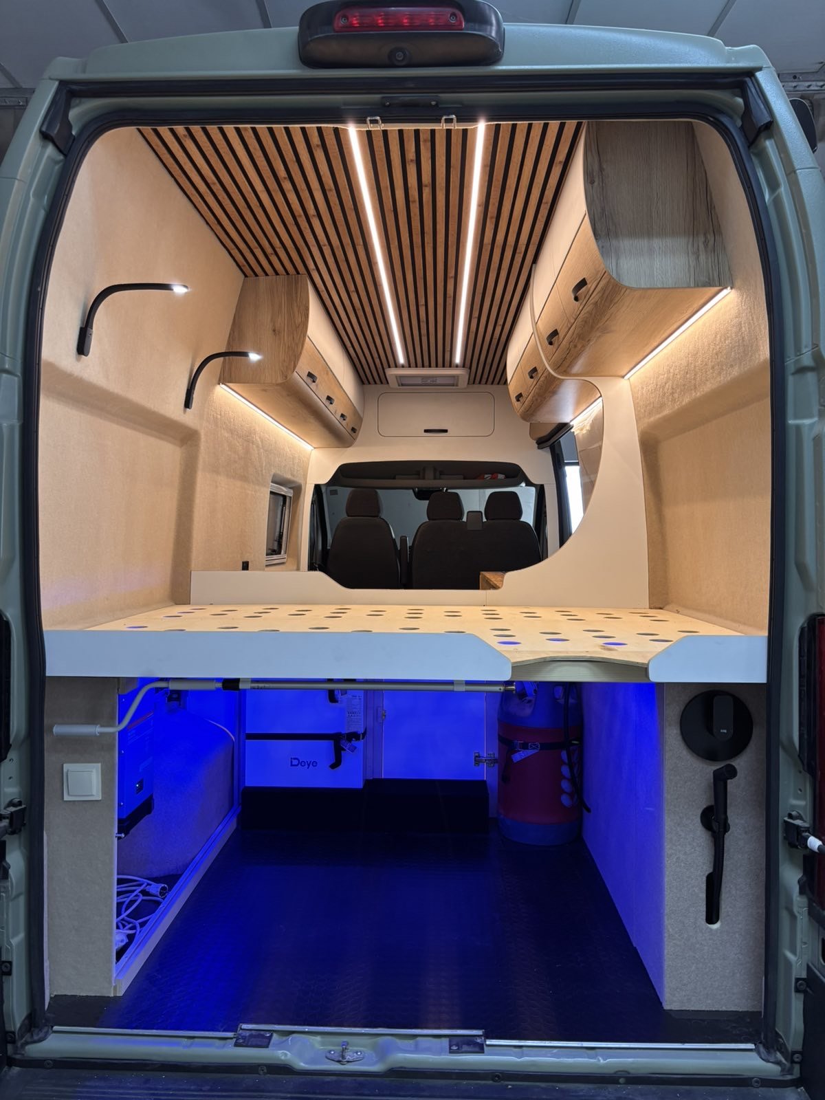 Peugeot Camper Conversion detail 3