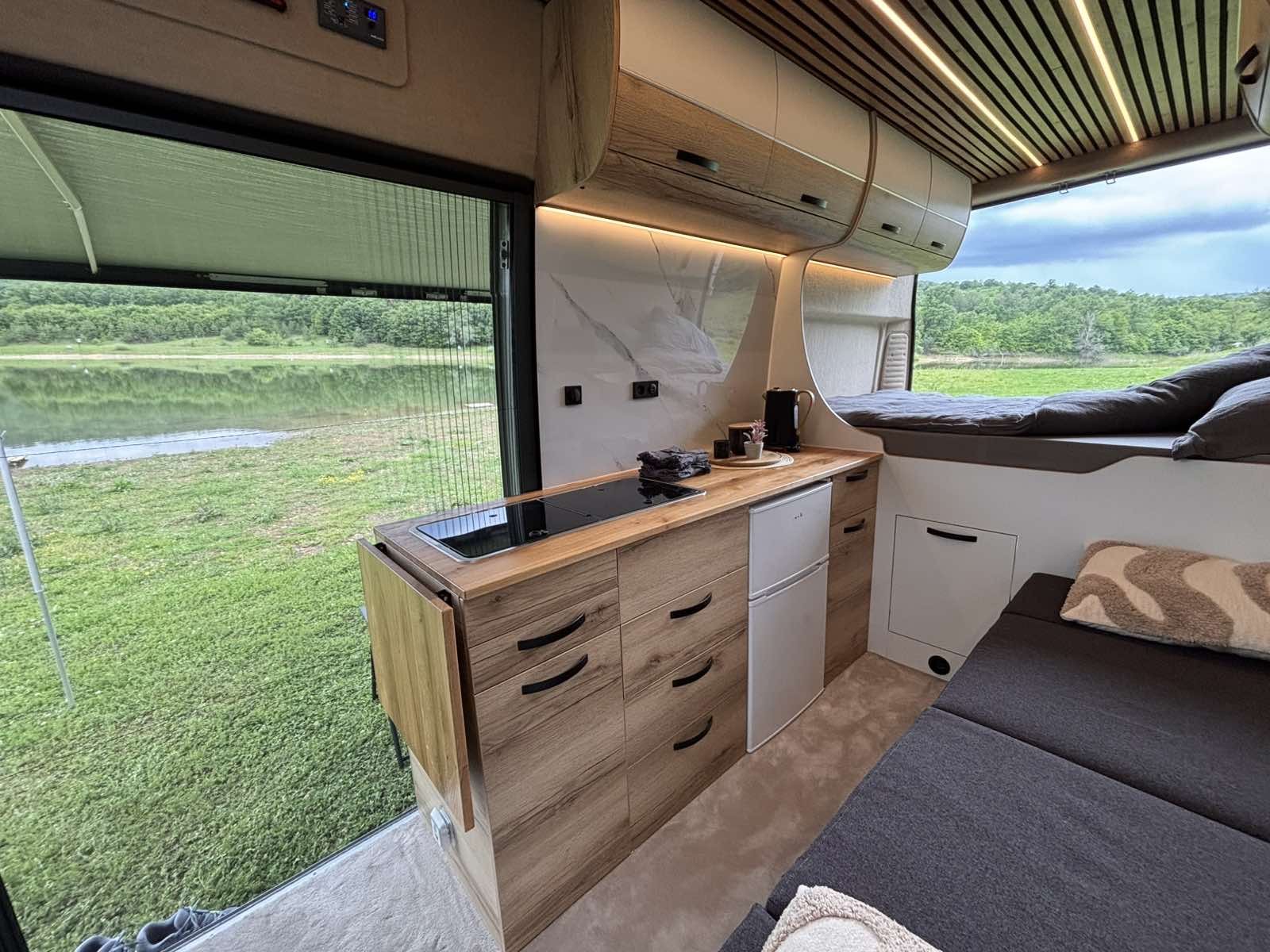Peugeot Camper Conversion detail 5