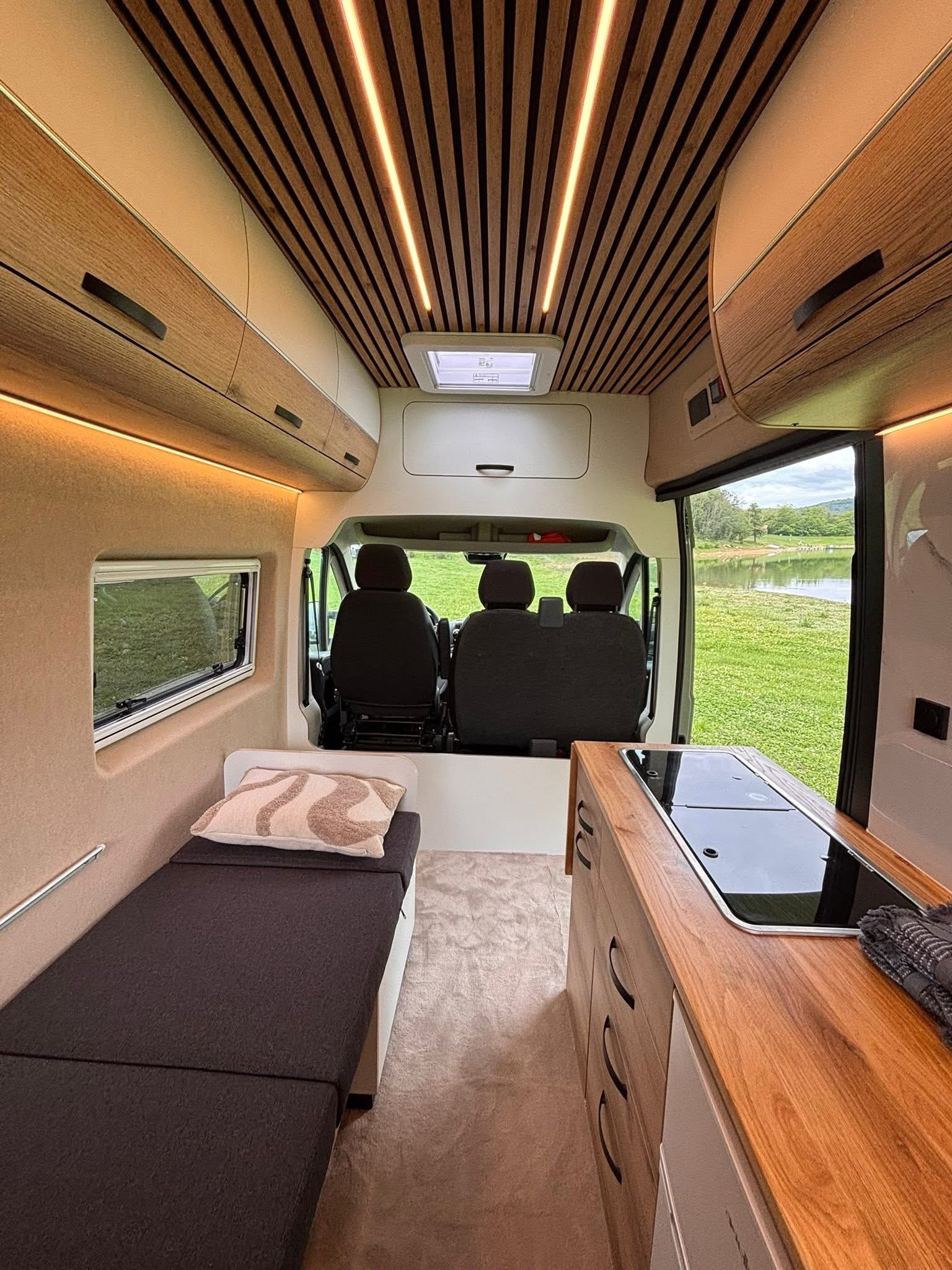 Peugeot Camper Conversion detail 7
